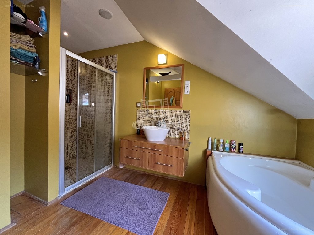 7 bed · 180m² · Lakás · 149.000.000 ft