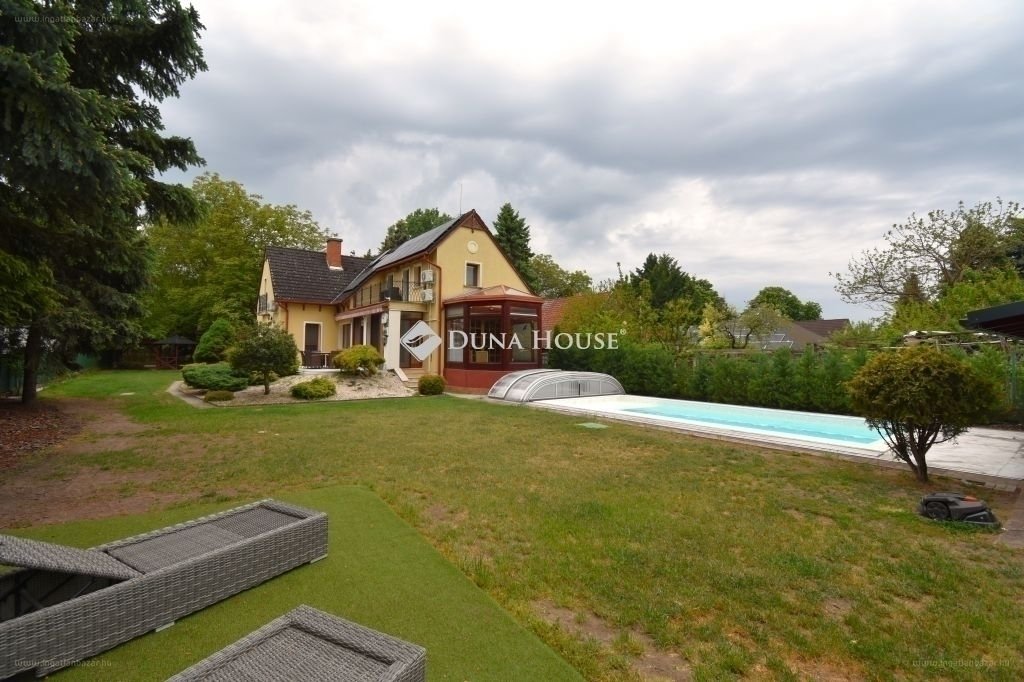 Ház · 6 hálószoba · 313 m² · 355.000.000 Ft