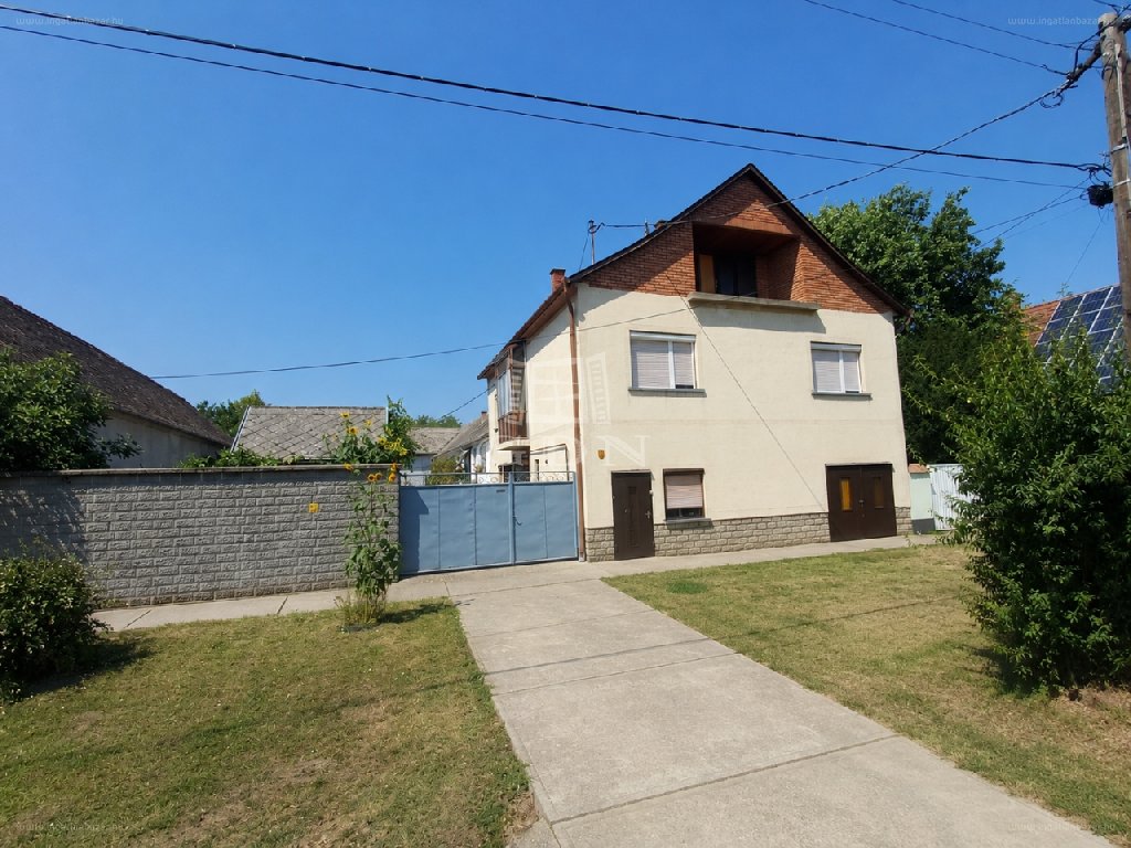 3 bed · 160m² · Családi ház · 39.000.000 ft
