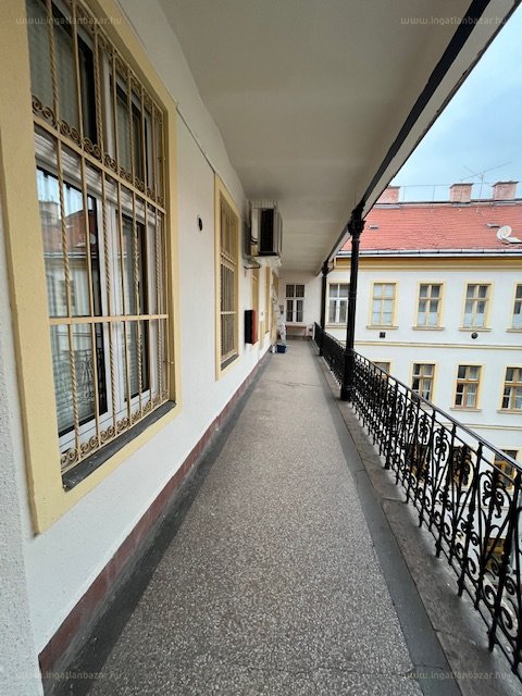 Lakás · 4 hálószoba · 129 m² · 283.530.240 Ft