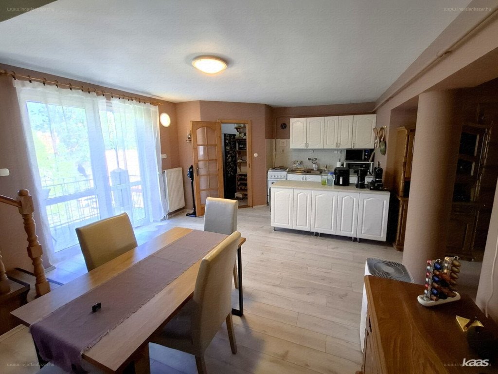 Lakás · 3 hálószoba · 119 m² · 121.900.000 Ft
