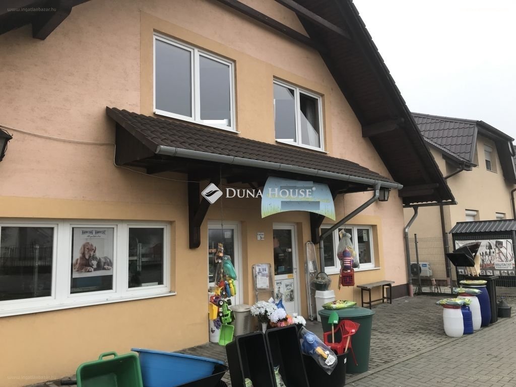 Ház · 3 hálószoba · 382 m² · 90.000.000 Ft