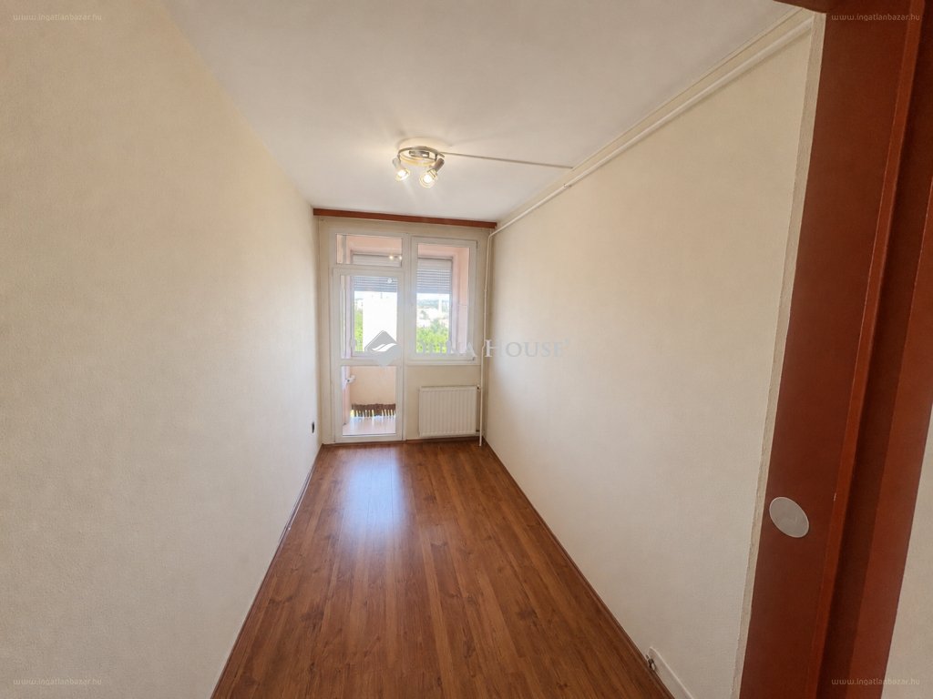 Lakás · 3 hálószoba · 63 m² · 63.000.000 Ft