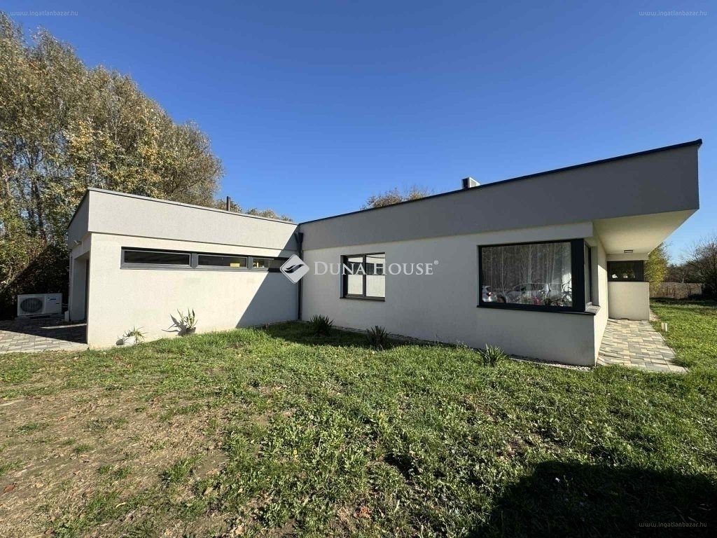 4 bed · 181m² · Ház · 149.900.000 ft
