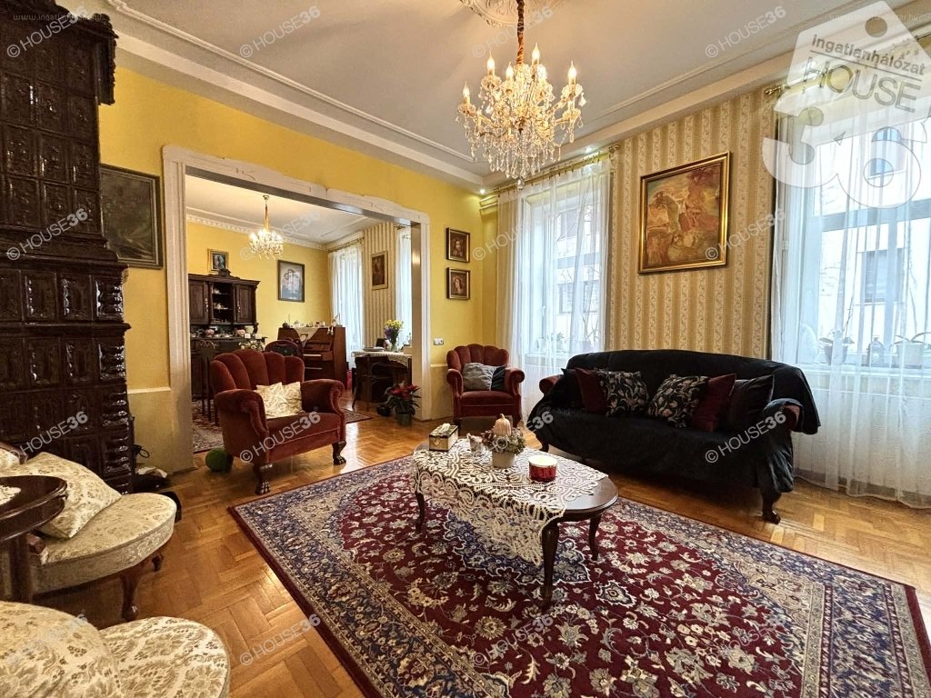 6 bed · 196m² · Családi ház · 215.000.000 ft