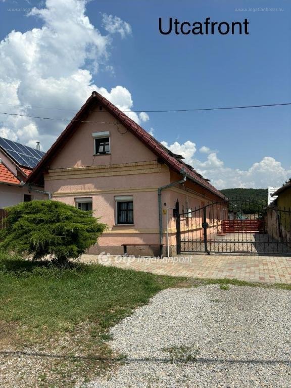 4 bed · 180m² · Családi ház · 63.000.000 ft