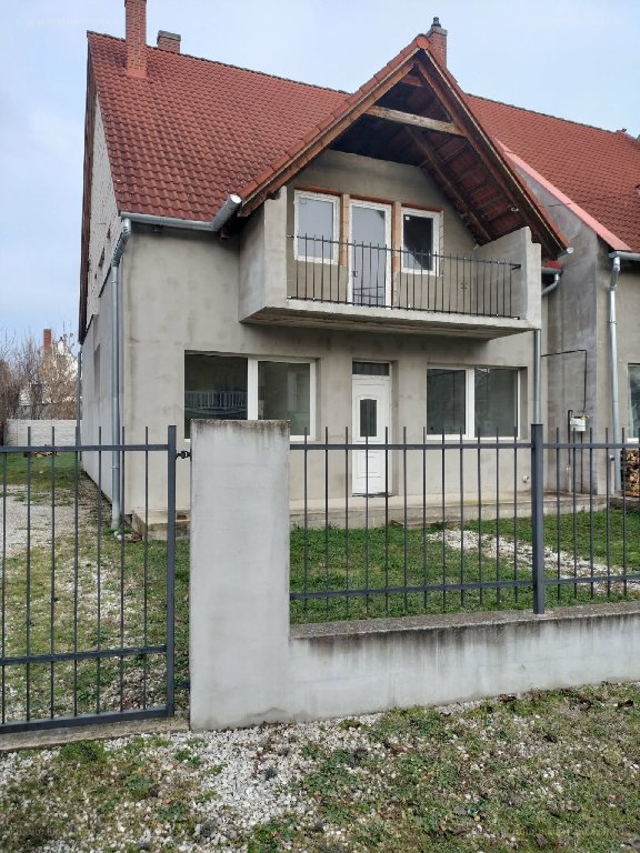 4 bed · 170m² · Családi ház · 69.900.000 ft