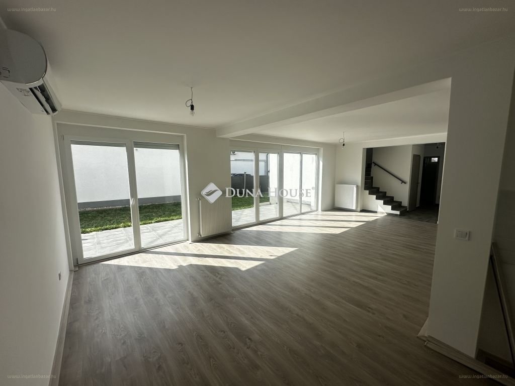 5 bed · 135m² · Lakás · 149.900.000 ft
