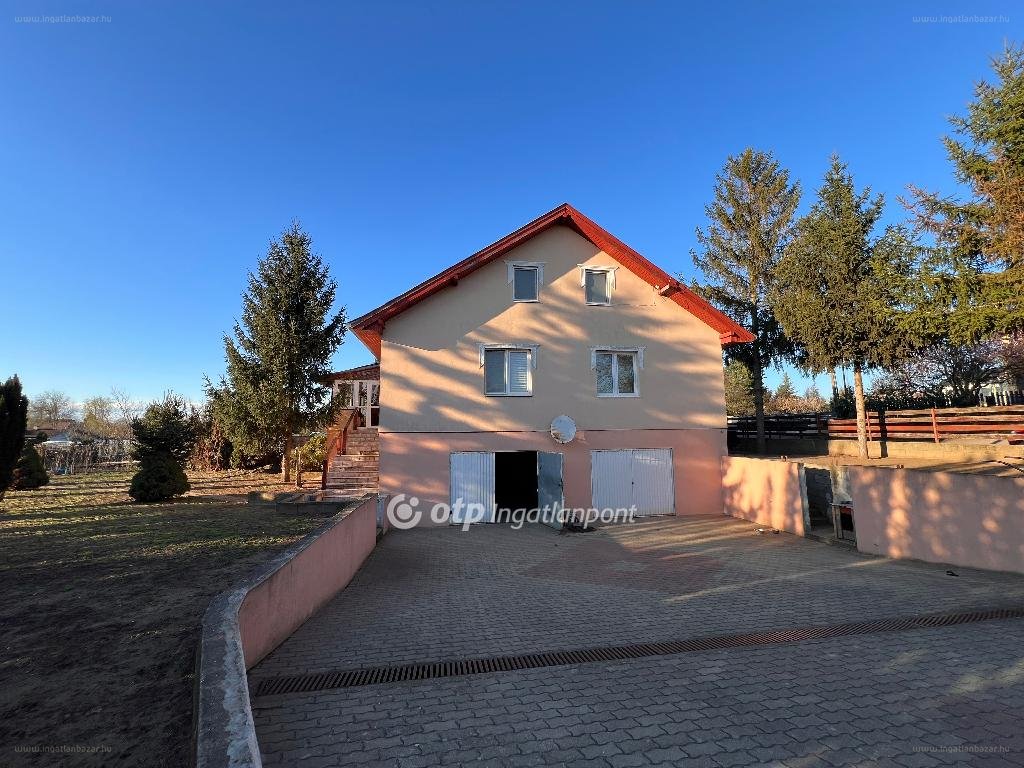 6 bed · 260m² · Családi ház · 79.000.000 ft
