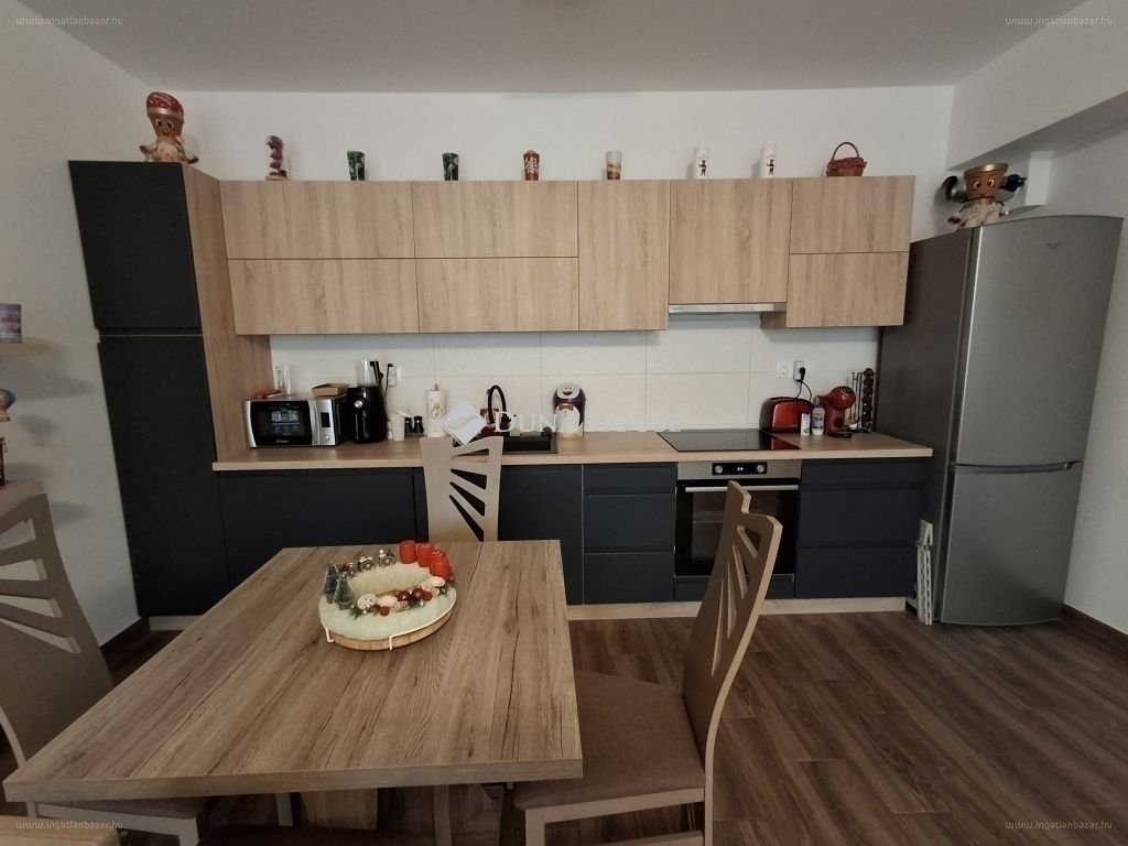 Lakás · 3 hálószoba · 64 m² · 89.900.000 Ft