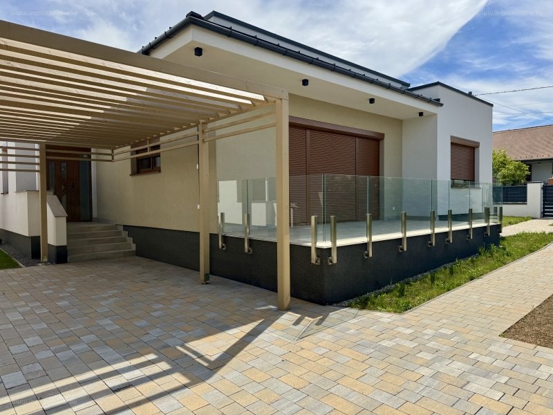4 bed · 96m² · Családi ház · 115.900.000 ft