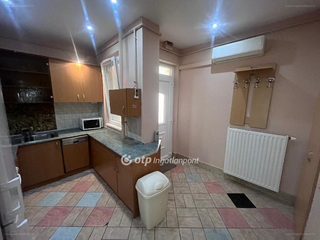 Lakás · 4 hálószoba · 85 m² · 89.900.000 Ft