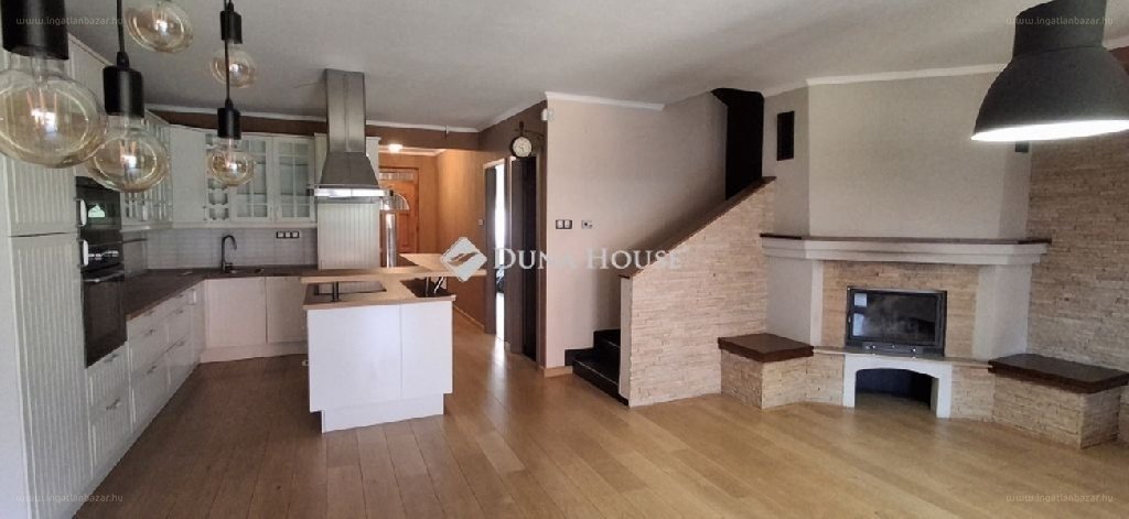Lakás · 4 hálószoba · 133 m² · 124.999.000 Ft