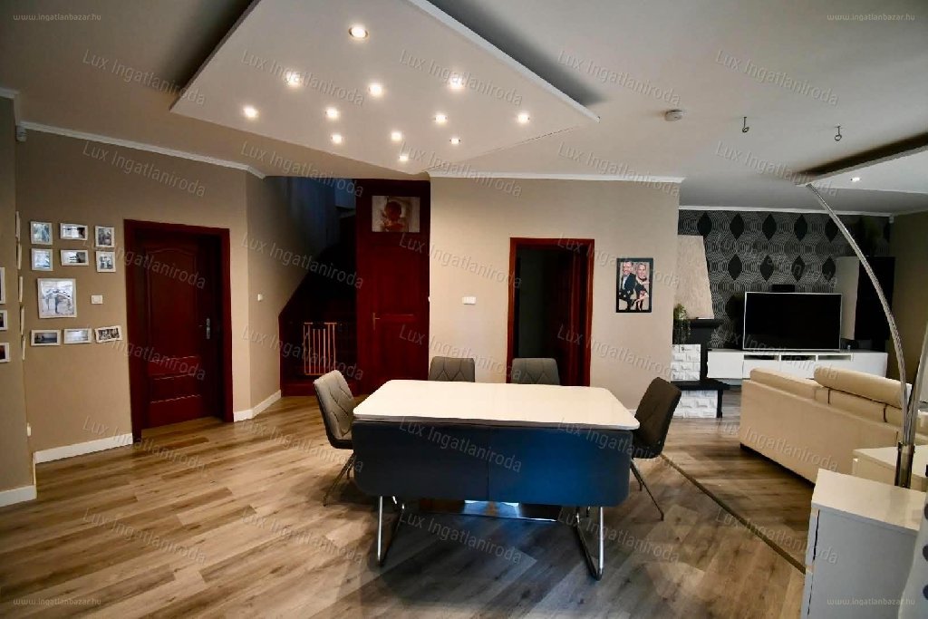 5 bed · 290m² · Családi ház · 199.000.000 ft