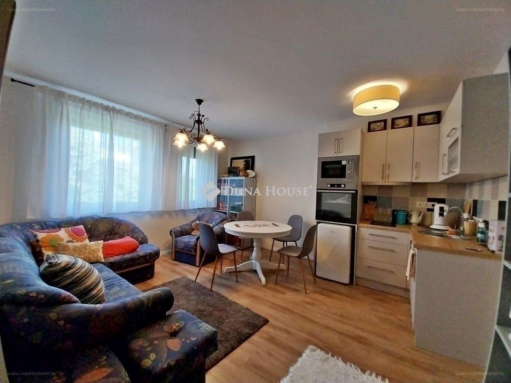 Lakás · 2 hálószoba · 81 m² · 96.000.000 Ft