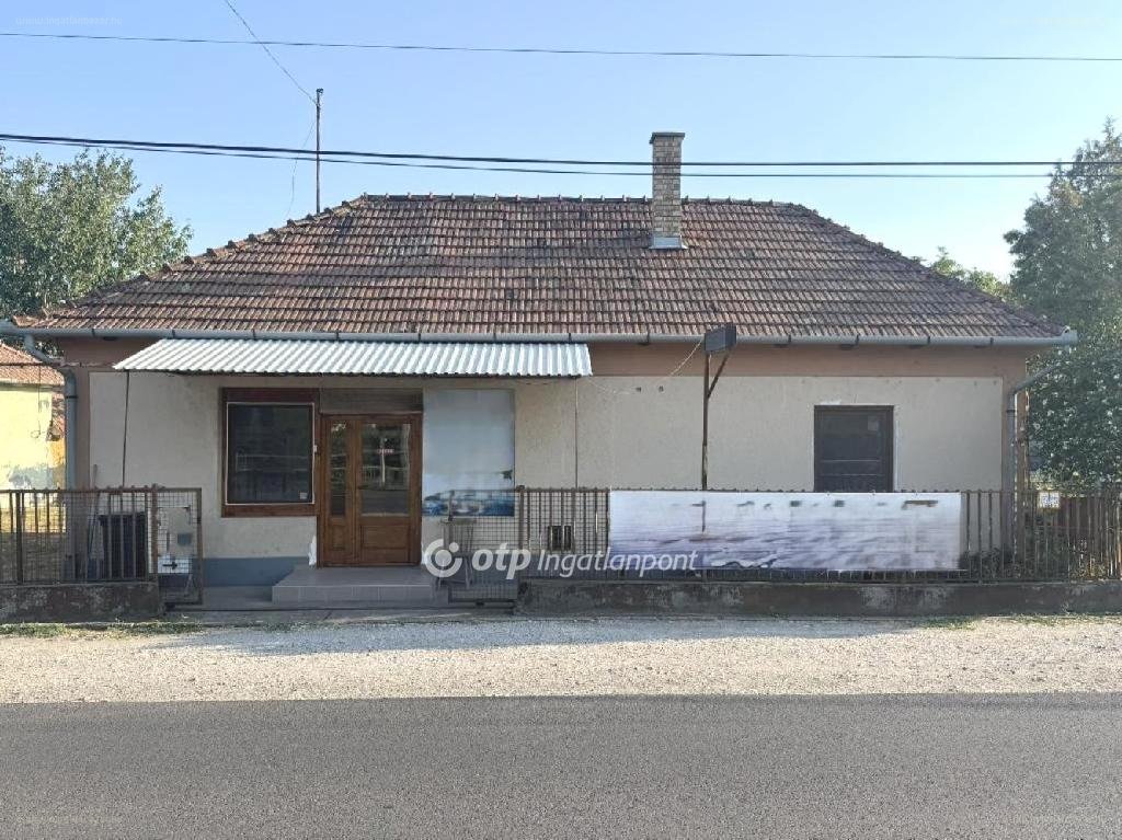 3 bed · 77m² · Családi ház · 37.000.000 ft