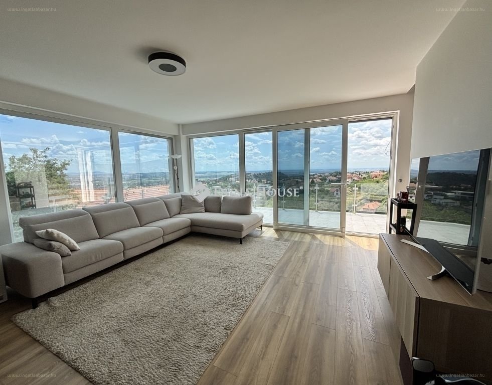 Lakás · 4 hálószoba · 127 m² · 175.000.000 Ft