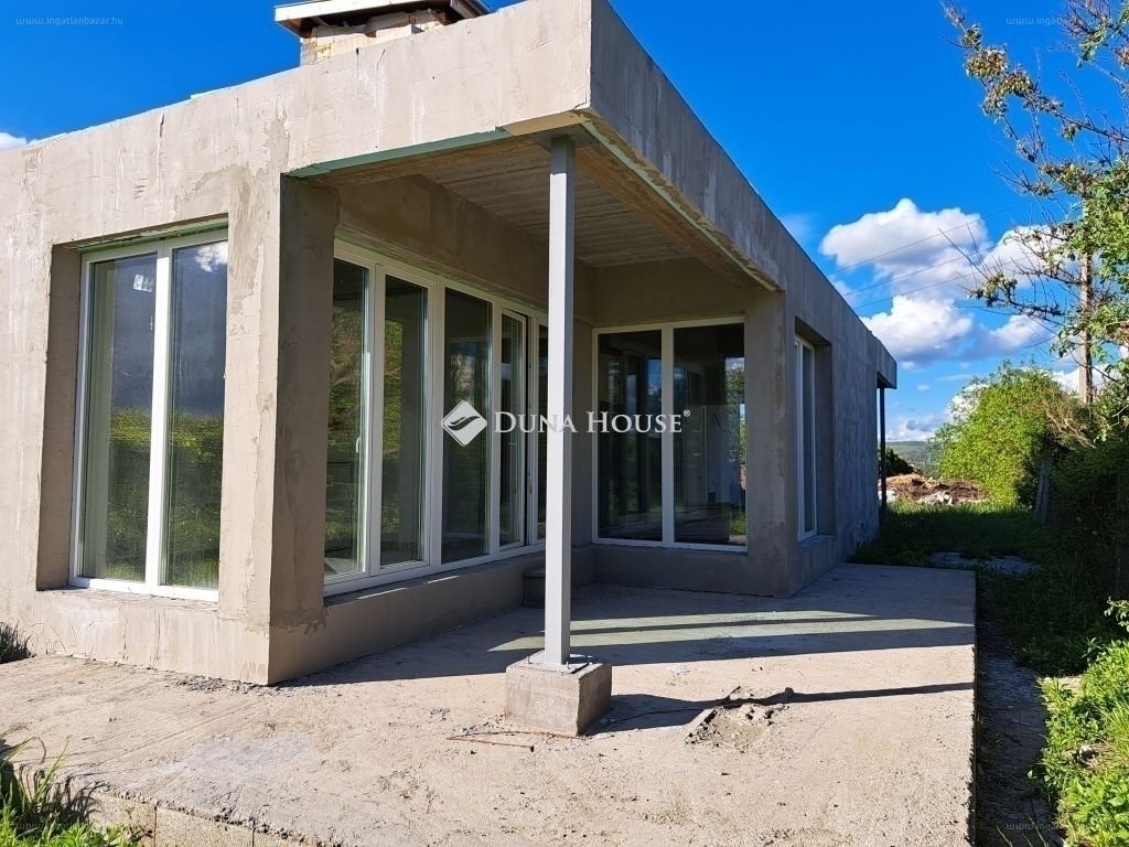 4 bed · 151m² · Ház · 89.000.000 ft