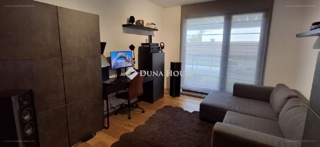 Ház · 6 hálószoba · 308 m² · 309.000.000 Ft