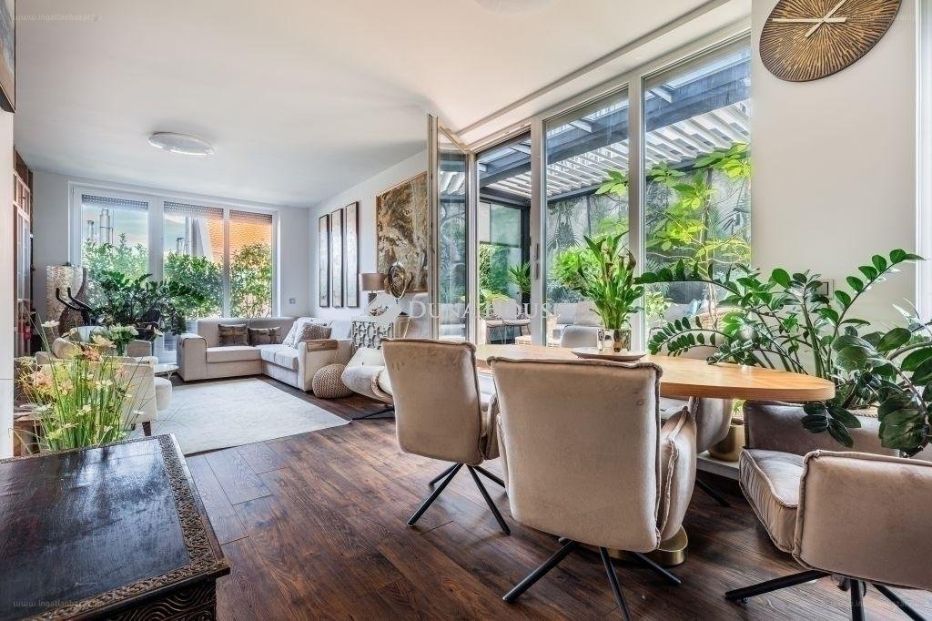 Lakás · 3 hálószoba · 111 m² · 389.000.000 Ft