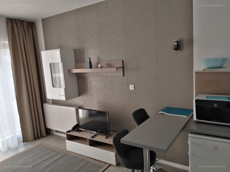 Belváros, Pécs, ingatlan, kiadó, lakás, 50 m2