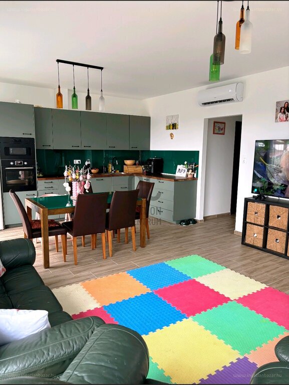 5 bed · 93m² · Családi ház · 76.500.000 ft