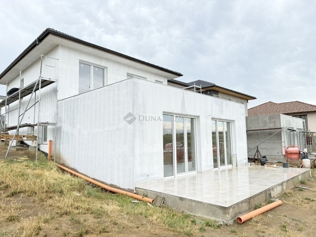 5 bed · 166m² · Családi ház · 137.000.000 ft