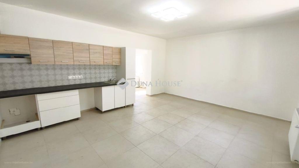 Lakás · 4 hálószoba · 69 m² · 74.990.000 Ft