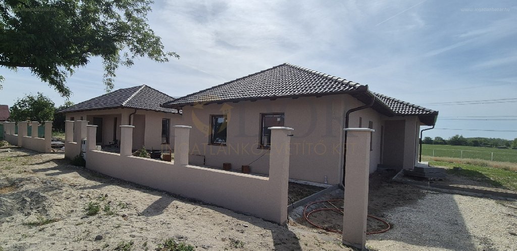 5 bed · 131m² · Családi ház · 99.990.000 ft