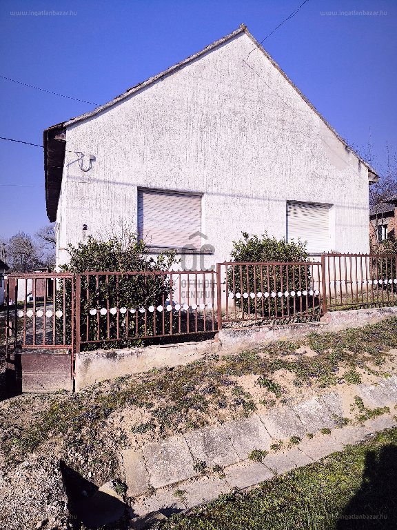 3 bed · 110m² · Családi ház · 24.600.000 ft