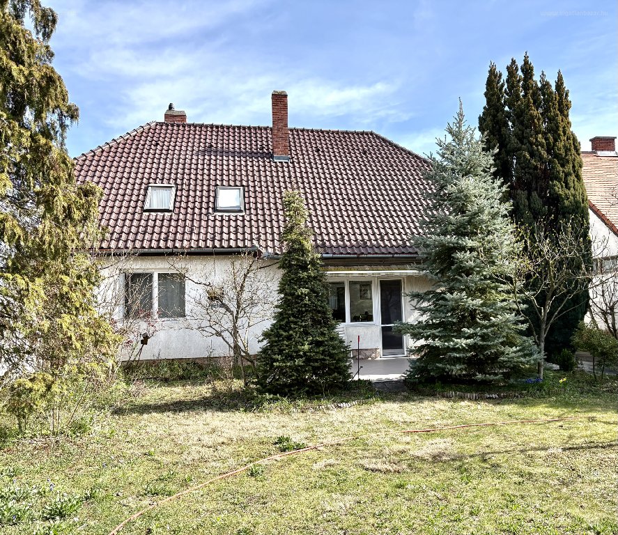 6 bed · 210m² · Családi ház · 149.900.000 ft