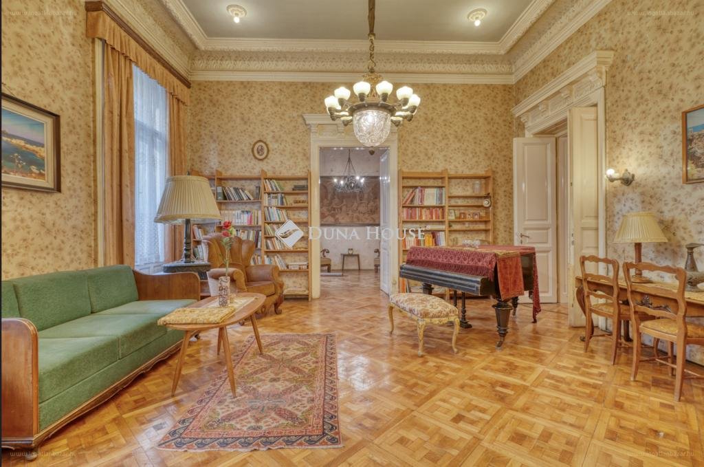 6 bed · 196m² · Lakás · 214.500.000 ft