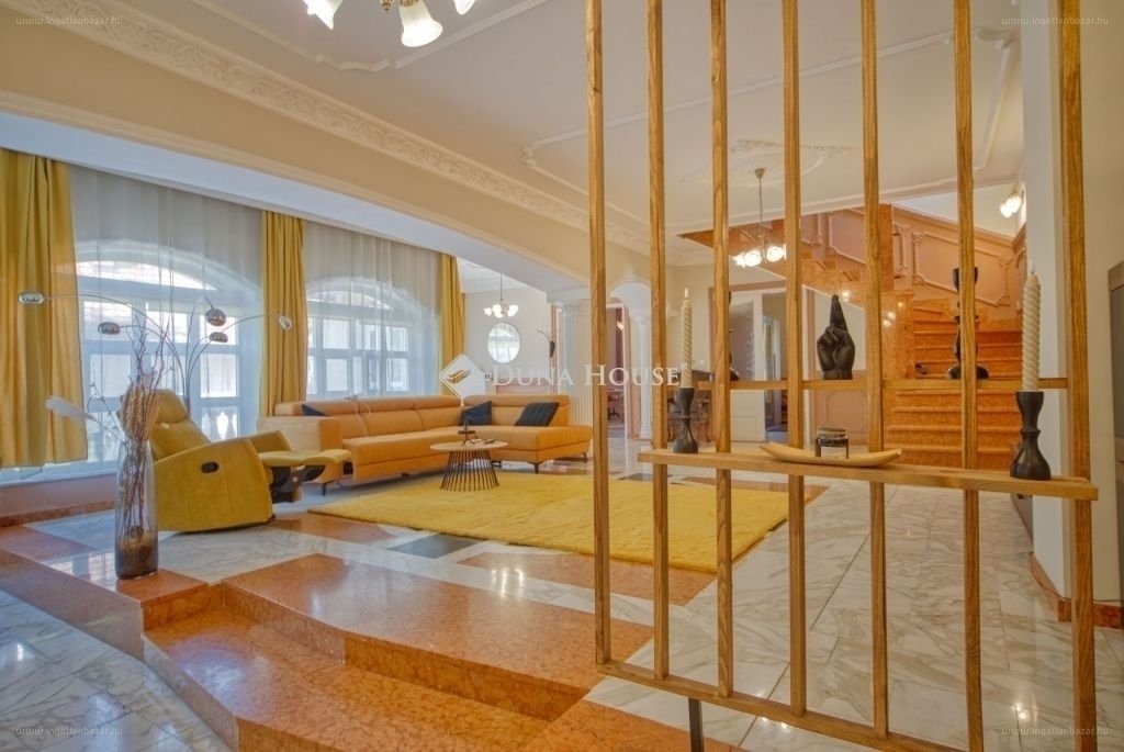 9 bed · 307m² · Családi ház · 138.500.000 ft
