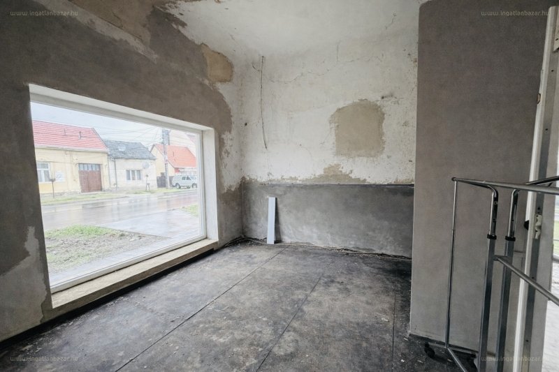 5 bed · 100m² · Családi ház · 29.990.000 ft