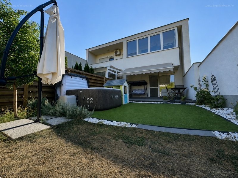 2 bed · 49m² · Lakás · 108.000.000 ft