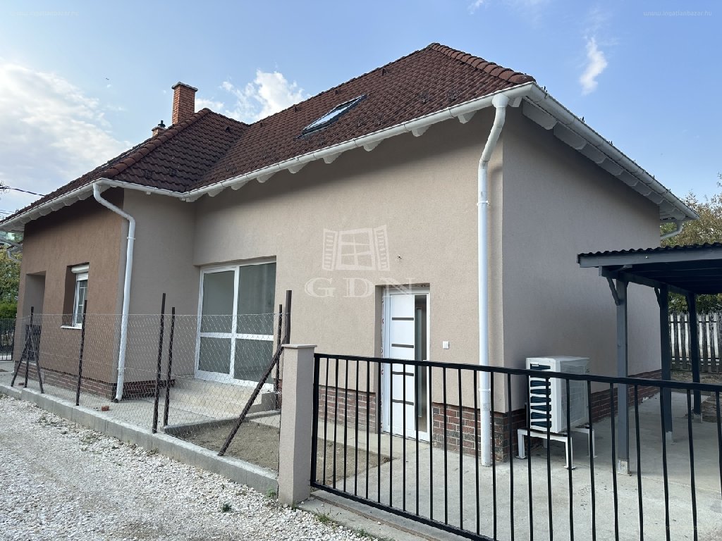 Ház · 7 hálószoba · 200 m² · 179.900.000 Ft
