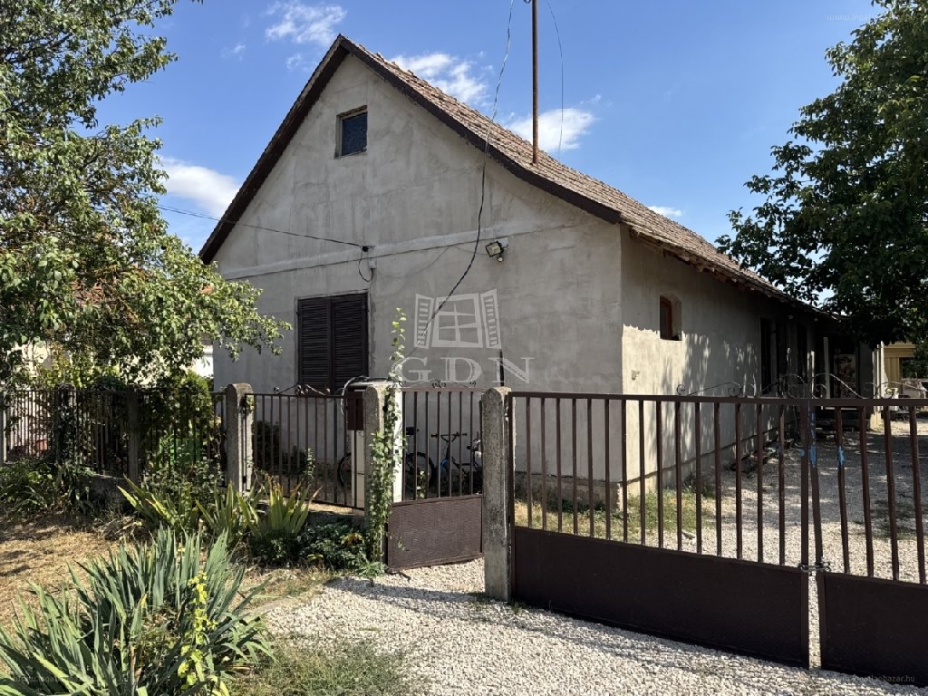 3 bed · 95m² · Családi ház · 32.900.000 ft