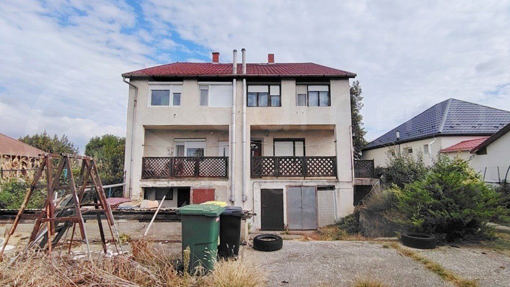 Ház · 9 hálószoba · 336 m² · 56.500.000 Ft
