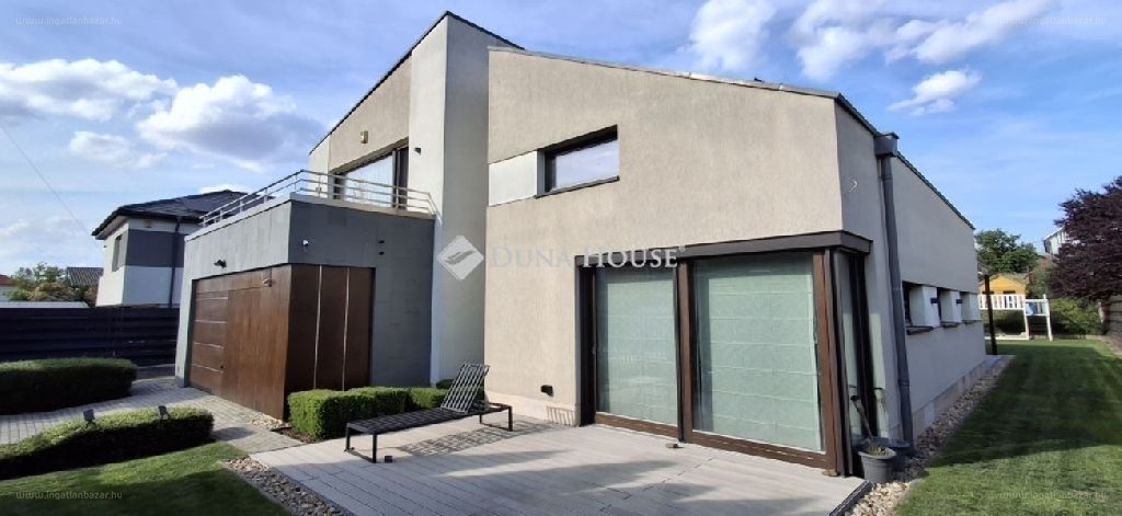 6 bed · 308m² · Családi ház · 309.000.000 ft