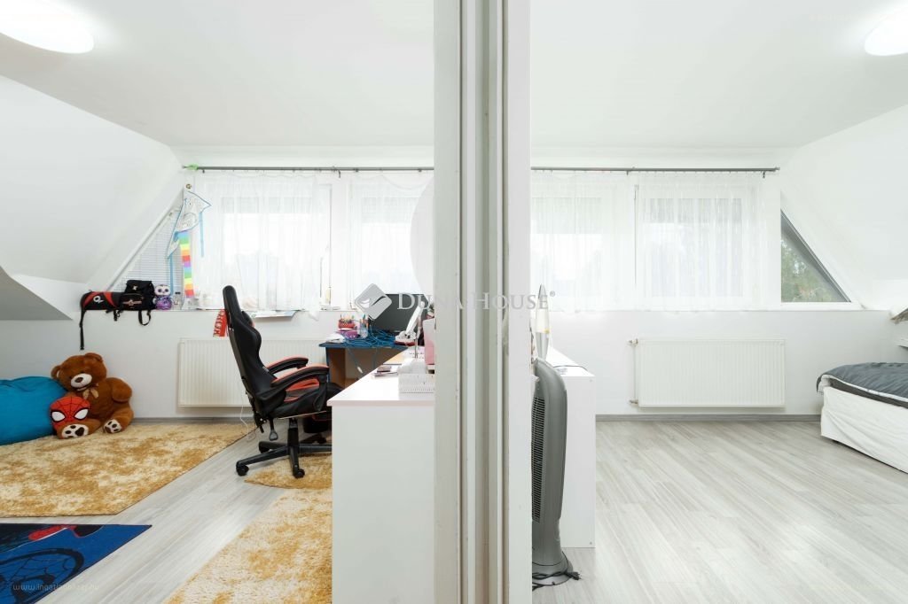 6 bed · 275m² · Családi ház · 129.900.000 ft