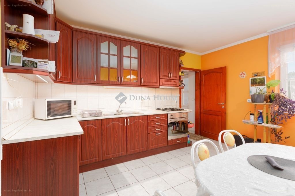 8 bed · 228m² · Családi ház · 64.900.000 ft