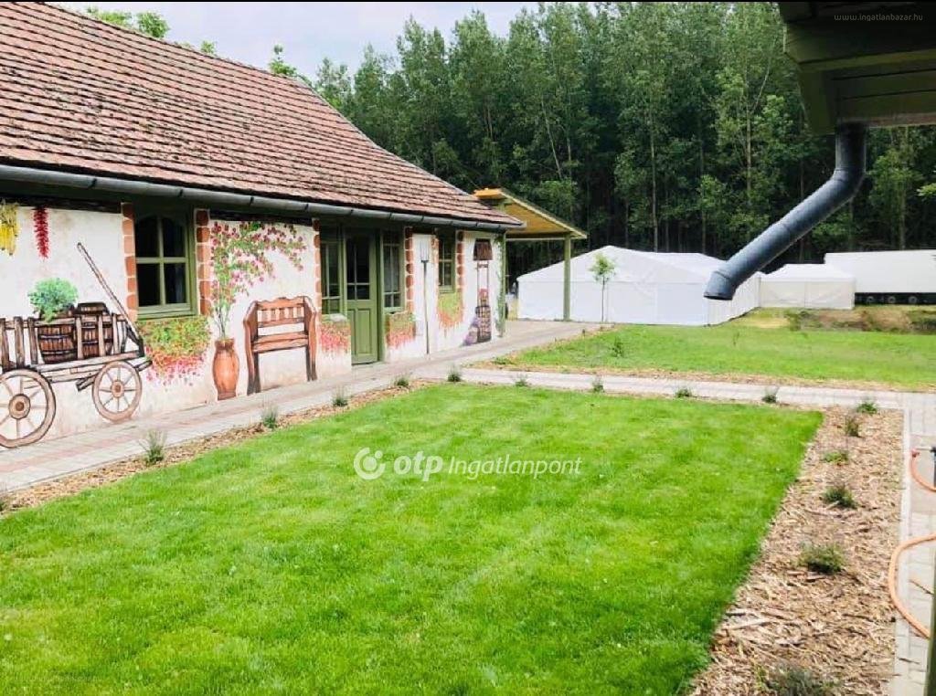 6 bed · 255m² · Családi ház · 79.900.000 ft