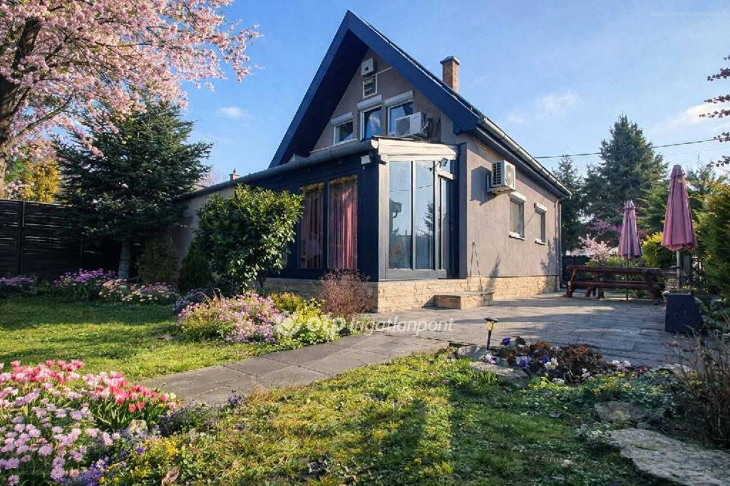3 bed · 93m² · Családi ház · 114.900.000 ft