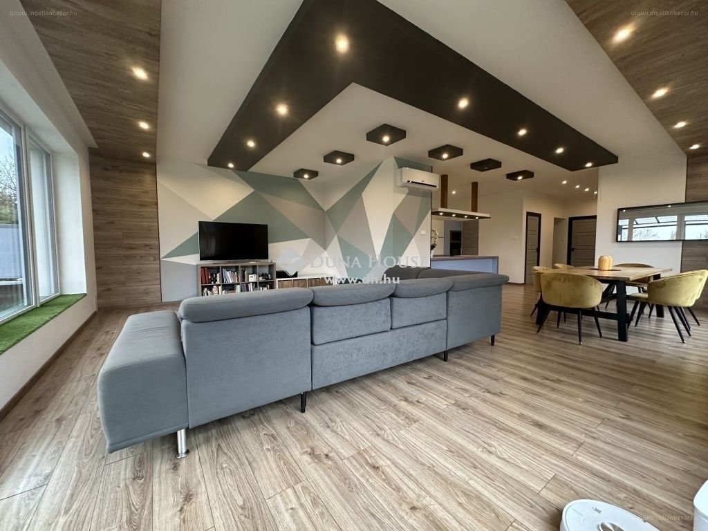 Ház · 5 hálószoba · 292 m² · 269.000.000 Ft