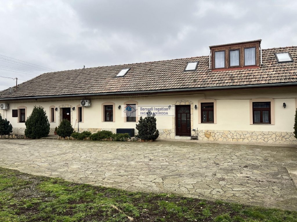 Ház · 4 hálószoba · 135 m² · 79.999.000 Ft