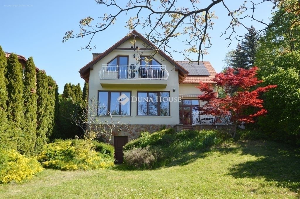 7 bed · 273m² · Családi ház · 324.000.000 ft
