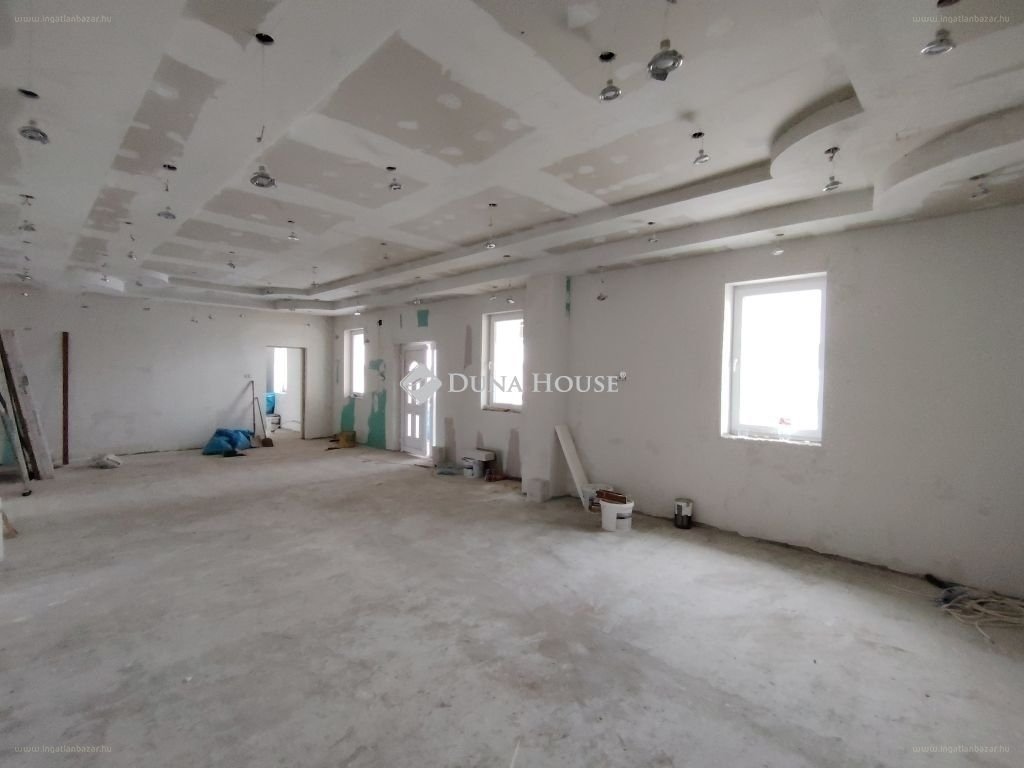 Ház · 4 hálószoba · 160 m² · 100.000.000 Ft