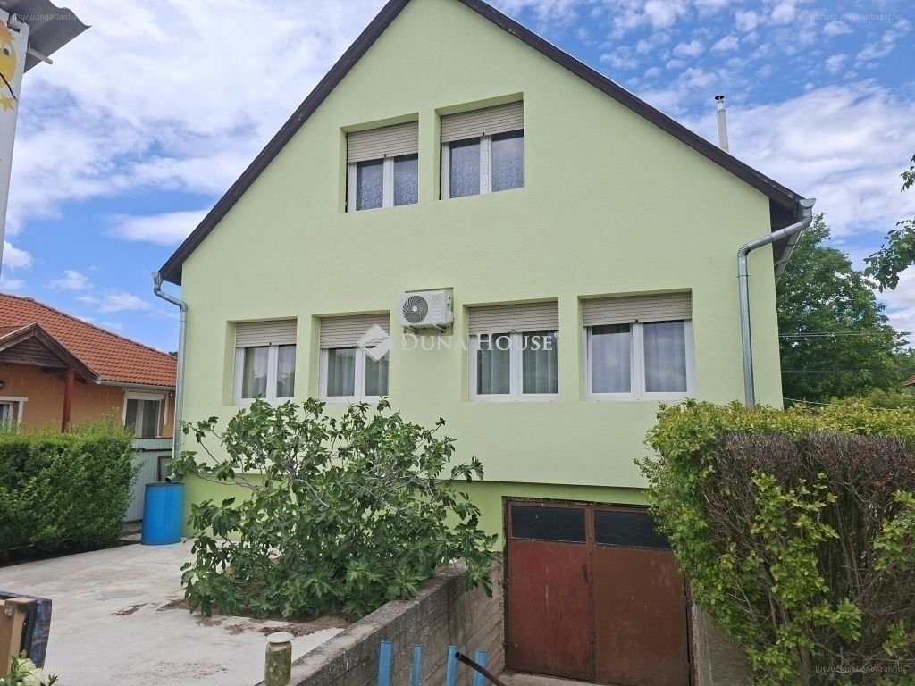 4 bed · 111m² · Családi ház · 78.000.000 ft