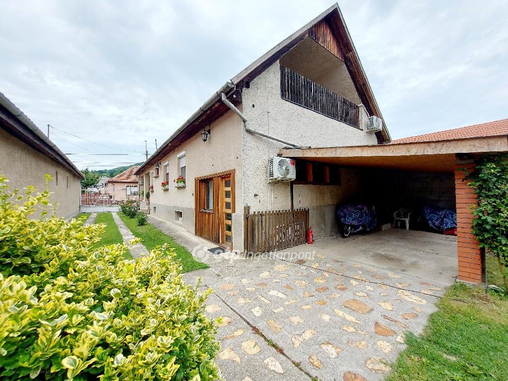 4 bed · 150m² · Családi ház · 69.999.000 ft
