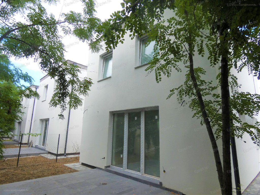 5 bed · 124m² · Családi ház · 114.400.000 ft